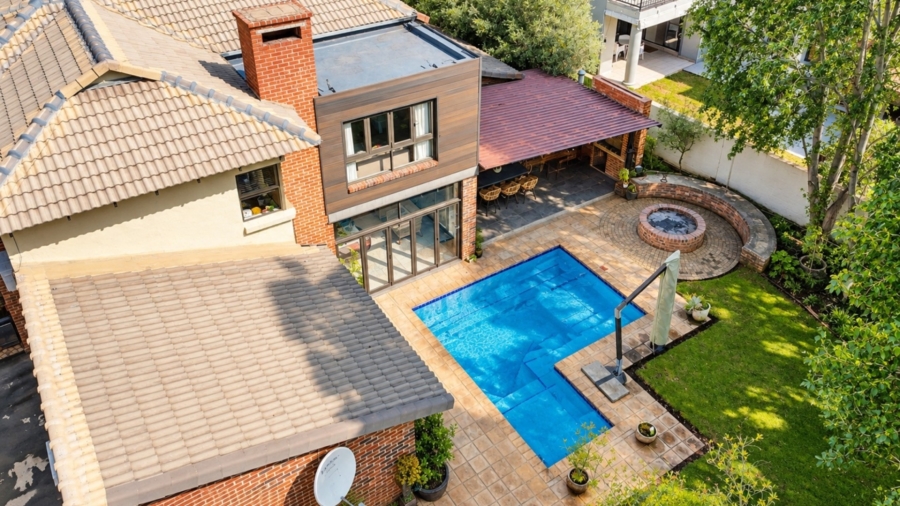 5 Bedroom Property for Sale in Xanadu Nature Estate North West